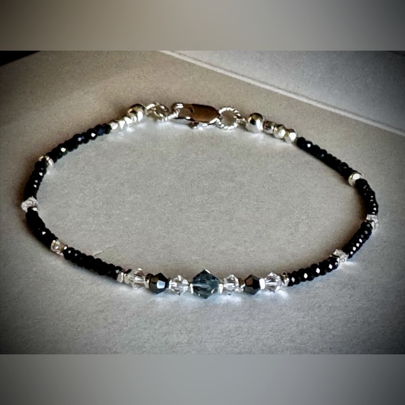 Swarovski Crystal, Micro Faceted Black Spinel Bracelet set in Sterling Silver - Picture 2 of 5